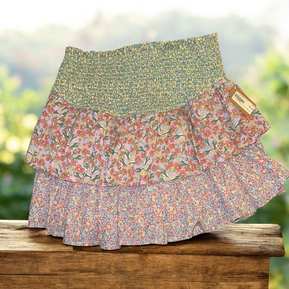 Easel Floral Print Women's Skirt. Size M